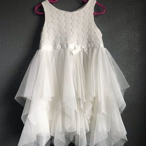 White Easter/ flower girl Dress Size 3 T